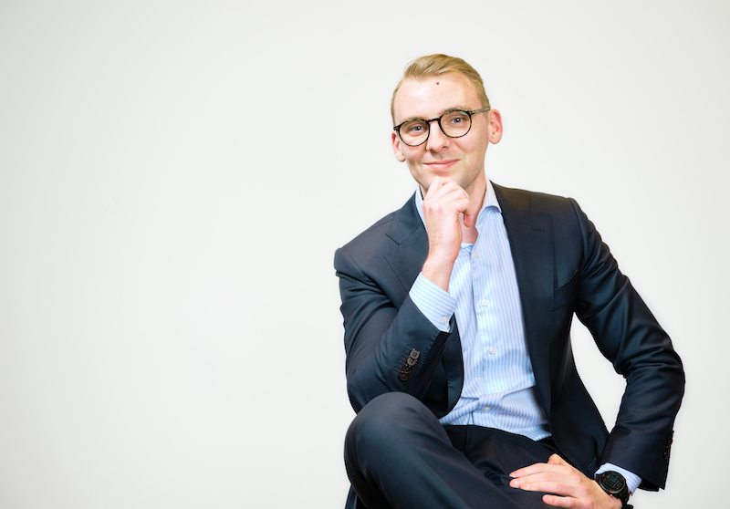 “Lever och dör med sin fond”
