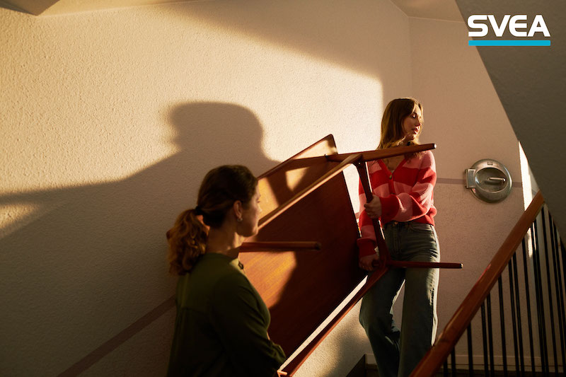 Svea Bank lär unga ekonomi i bokform